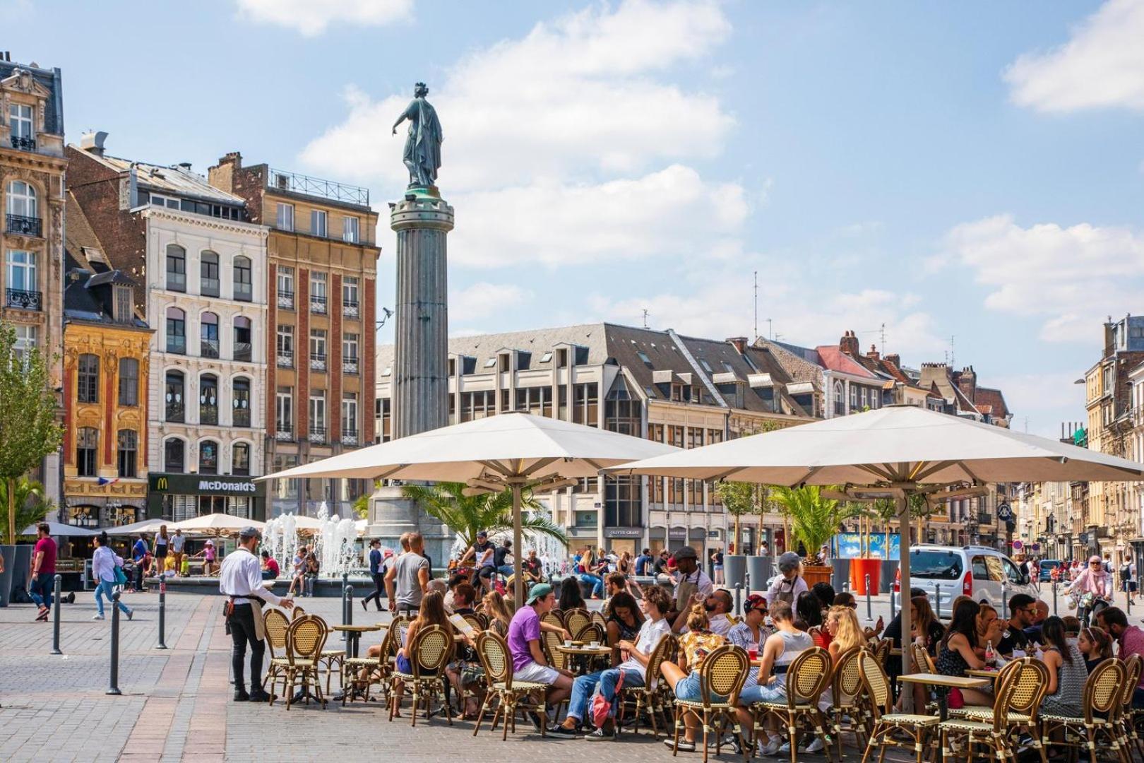 Bright, Fully-Equipped Apartment In Central Lille Bagian luar foto